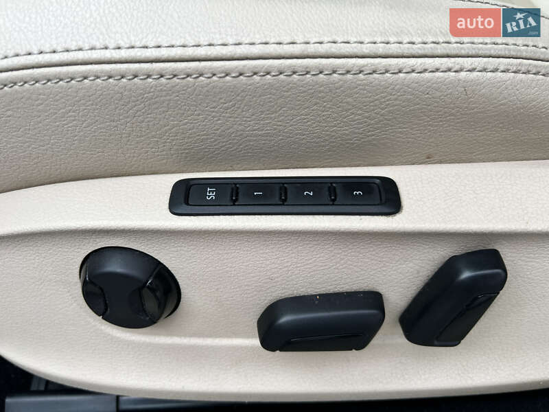 Седан Volkswagen Passat 2012 в Львове