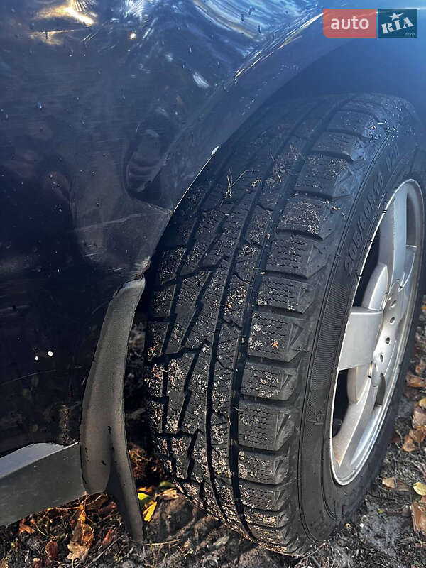 Седан Volkswagen Passat 2004 в Вышгороде фото 12 Седан Volkswagen Passat 2004 в Вышгороде