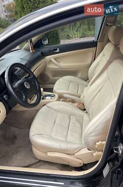 Седан Volkswagen Passat 2001 в 