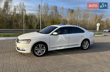 Седан Volkswagen Passat 2012 в Киеве