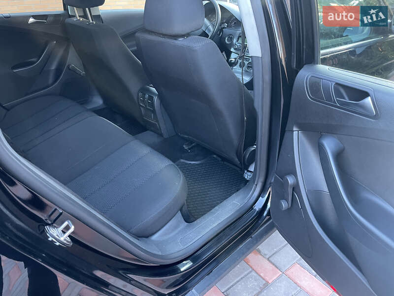 Универсал Volkswagen Passat 2008 в Жмеринке