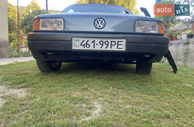 Седан Volkswagen Passat 1988 в Ужгороде