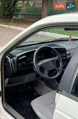 Универсал Volkswagen Passat 1989 в 