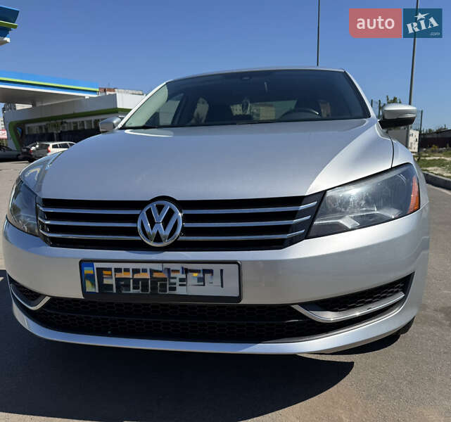 Седан Volkswagen Passat 2013 в Сумах