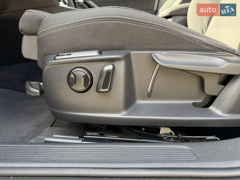 Универсал Volkswagen Passat 2018 в Броварах фото 21 Универсал Volkswagen Passat 2018 в Броварах