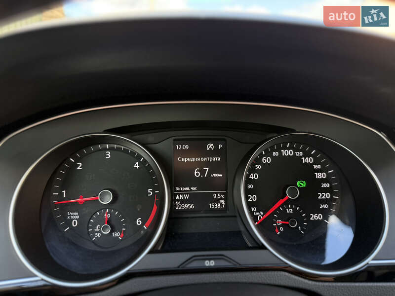 Универсал Volkswagen Passat 2018 в Броварах фото 46 Универсал Volkswagen Passat 2018 в Броварах