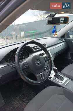 Универсал Volkswagen Passat 2011 в 