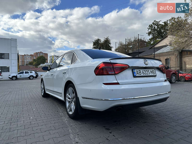 Седан Volkswagen Passat 2016 в Виннице