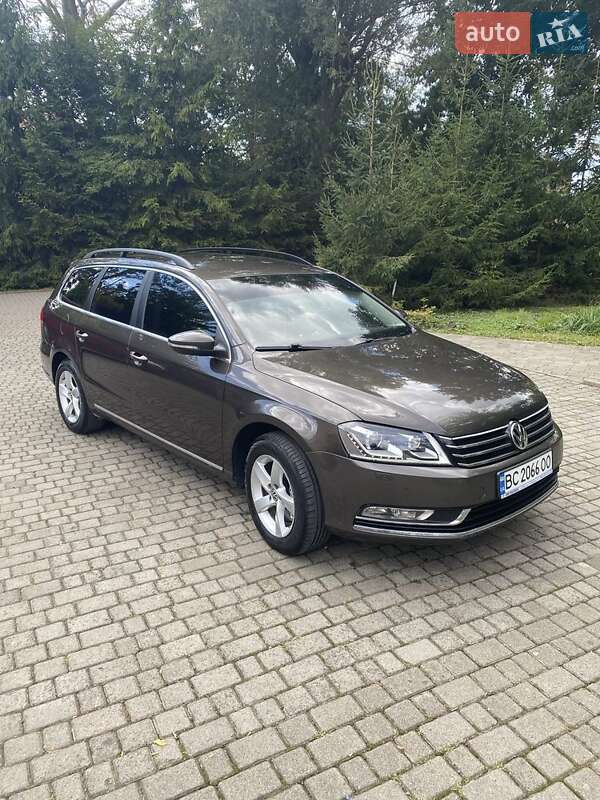 Универсал Volkswagen Passat 2012 в 