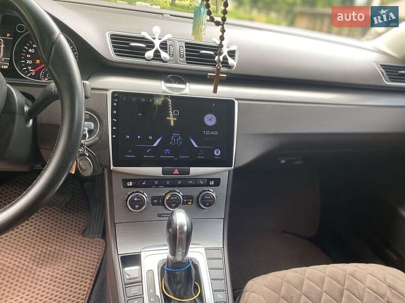 Універсал Volkswagen Passat 2012 в Мостиській