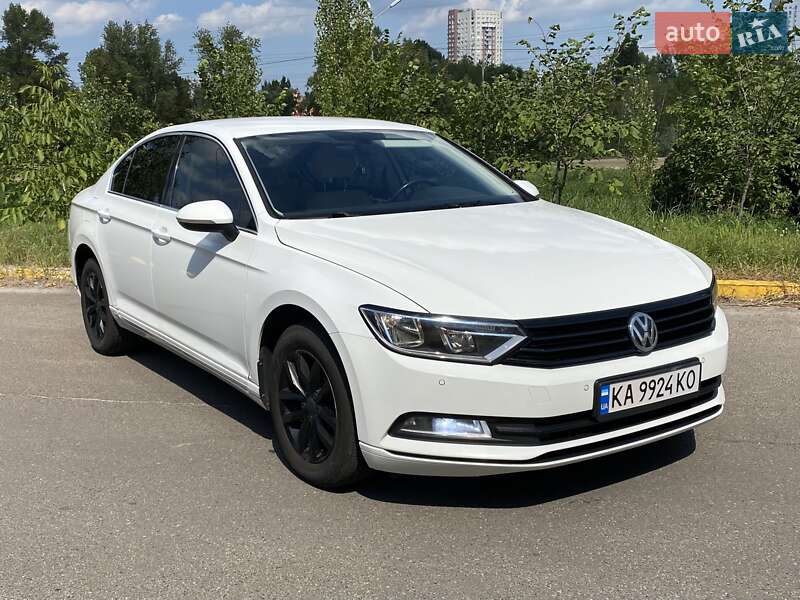 Седан Volkswagen Passat 2015 в 