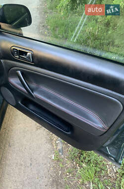 Седан Volkswagen Passat 2002 в  фото 5 Седан Volkswagen Passat 2002 в