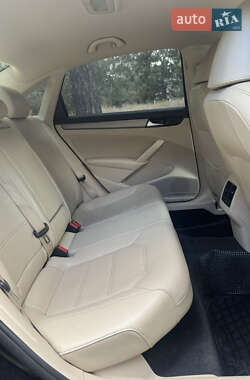 Седан Volkswagen Passat 2014 в 