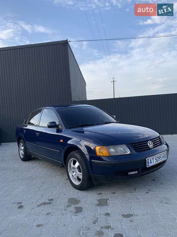 Седан Volkswagen Passat 1997 в  фото Седан Volkswagen Passat 1997 в