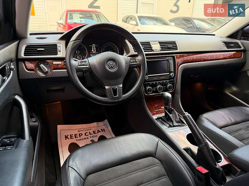 Седан Volkswagen Passat 2012 в Одесі