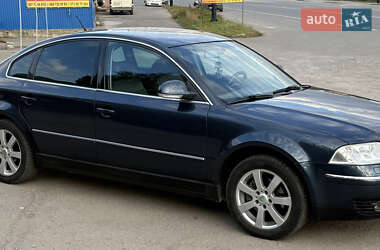 Седан Volkswagen Passat 2004 в  фото 20 Седан Volkswagen Passat 2004 в