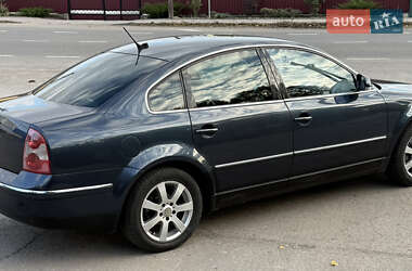Седан Volkswagen Passat 2004 в  фото 6 Седан Volkswagen Passat 2004 в
