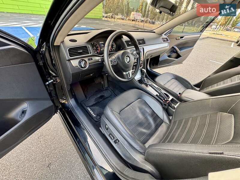 Седан Volkswagen Passat 2014 в Киеве