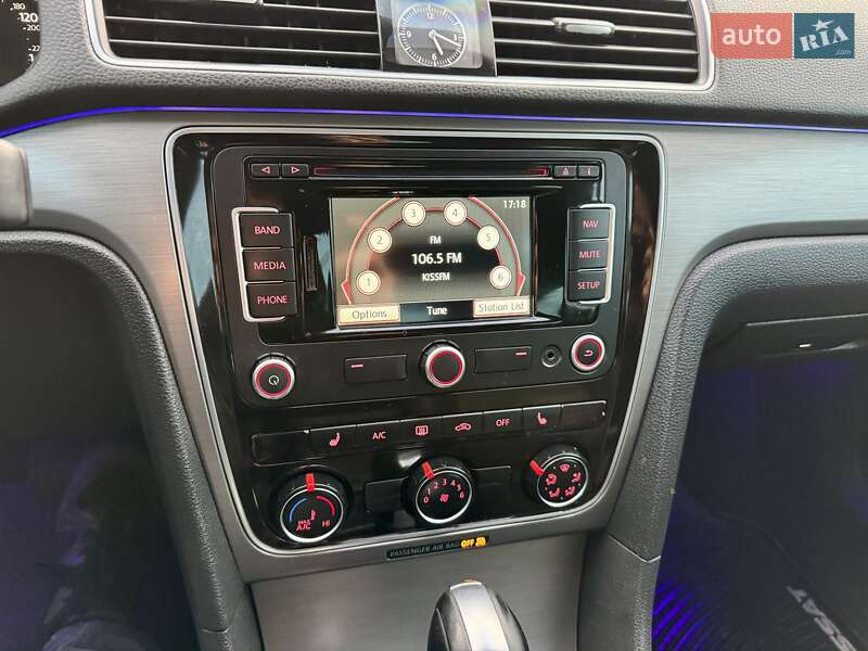 Седан Volkswagen Passat 2014 в Киеве