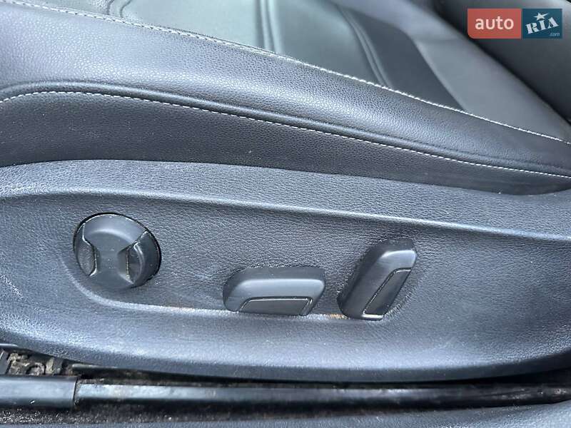 Седан Volkswagen Passat 2020 в Луцке