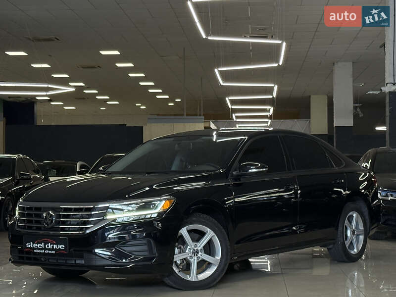 Седан Volkswagen Passat 2021 в Николаеве