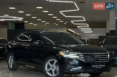 Седан Volkswagen Passat 2021 в Николаеве