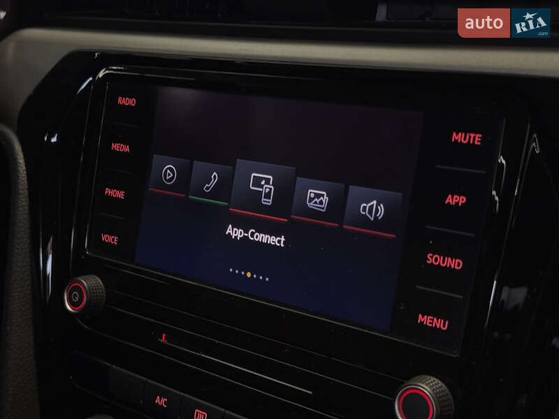 Седан Volkswagen Passat 2021 в Николаеве