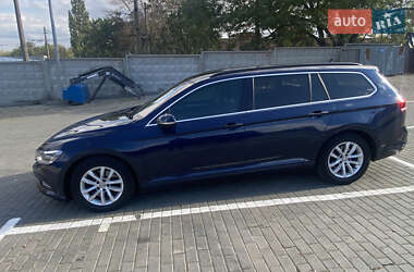 Универсал Volkswagen Passat 2015 в 