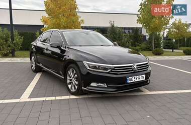 Седан Volkswagen Passat 2015 в Мукачевому