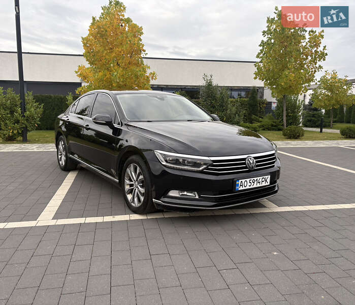Седан Volkswagen Passat 2015 в Мукачевому фото Седан Volkswagen Passat 2015 в Мукачевому