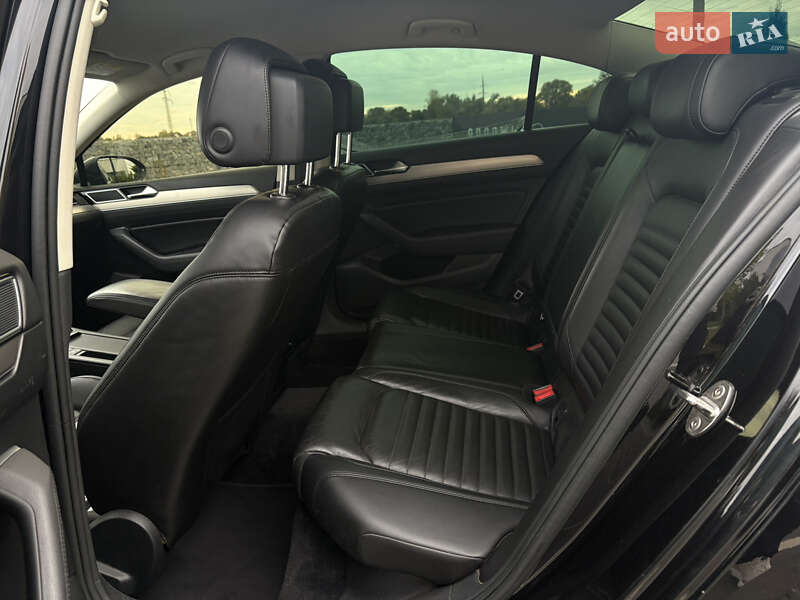 Седан Volkswagen Passat 2015 в Мукачевому фото 13 Седан Volkswagen Passat 2015 в Мукачевому