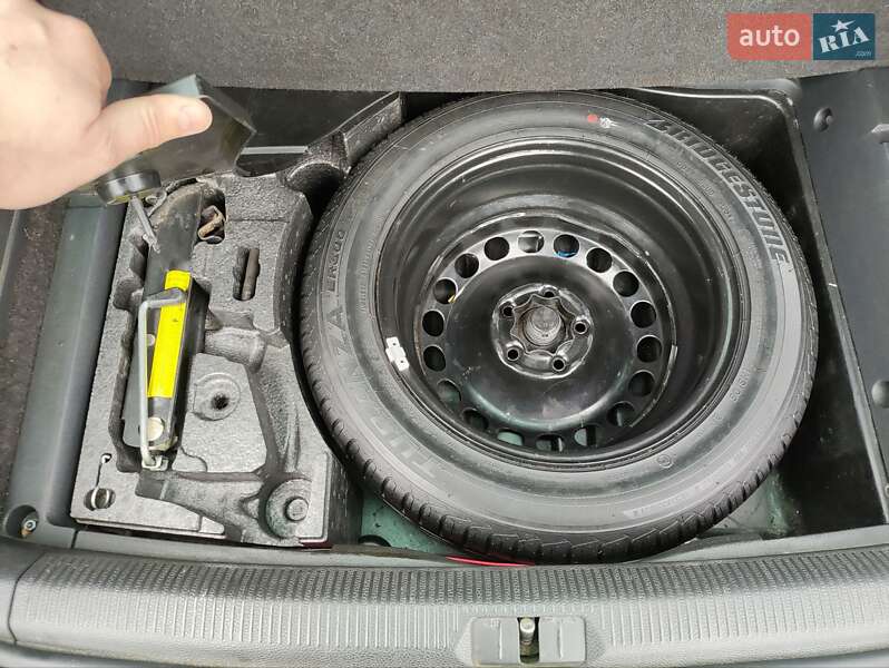 Универсал Volkswagen Passat 2006 в Киеве