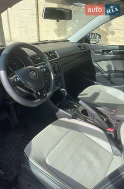 Седан Volkswagen Passat 2016 в 