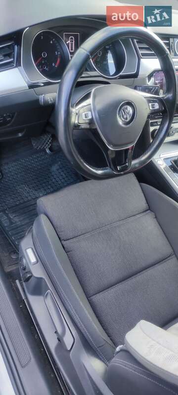 Универсал Volkswagen Passat 2016 в Хмельницком