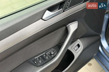 Универсал Volkswagen Passat 2015 в 