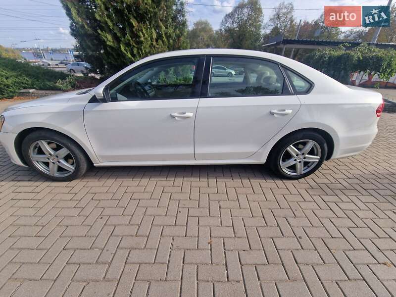 Седан Volkswagen Passat 2013 в Запорожье
