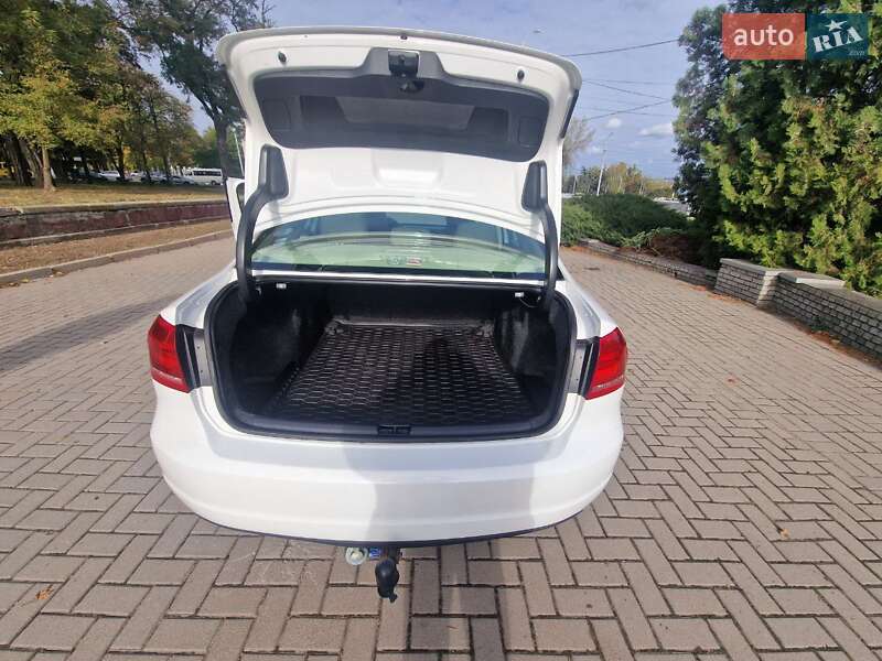 Седан Volkswagen Passat 2013 в Запорожье