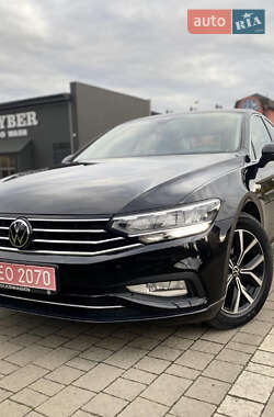 Седан Volkswagen Passat 2020 в Дрогобыче
