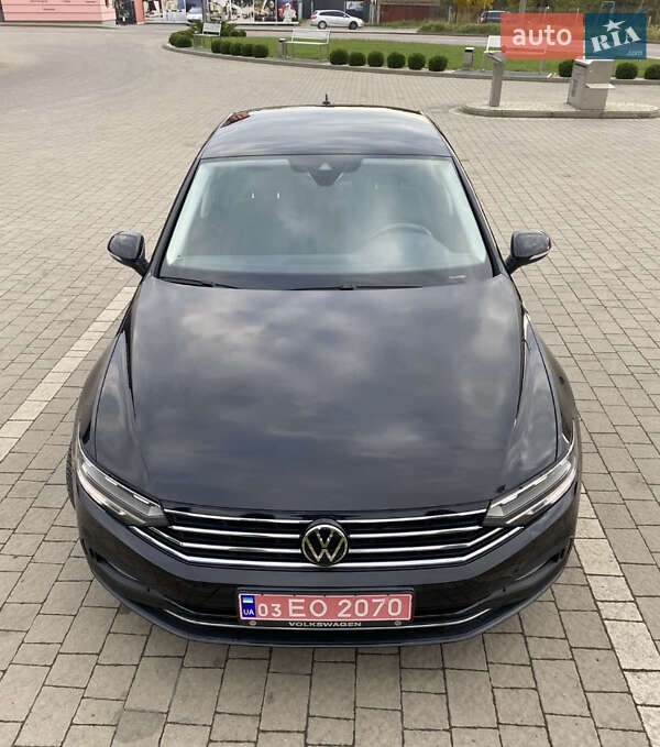 Седан Volkswagen Passat 2020 в Дрогобичі