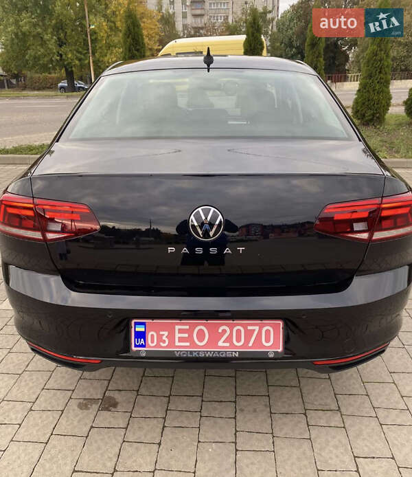 Седан Volkswagen Passat 2020 в Дрогобичі