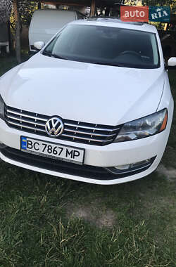Седан Volkswagen Passat 2013 в Львове