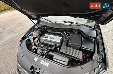 Седан Volkswagen Passat 2013 в 