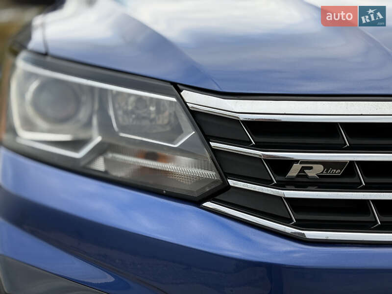 Седан Volkswagen Passat 2016 в Киеве