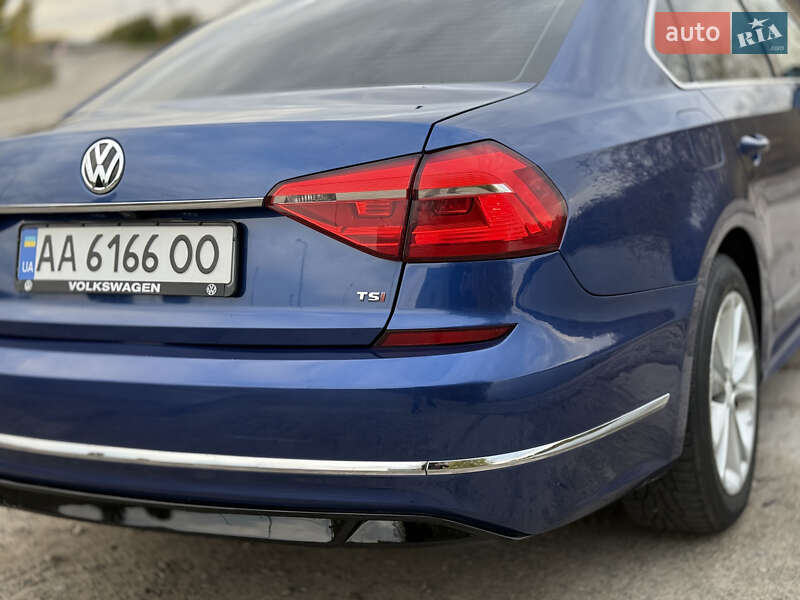 Седан Volkswagen Passat 2016 в Киеве