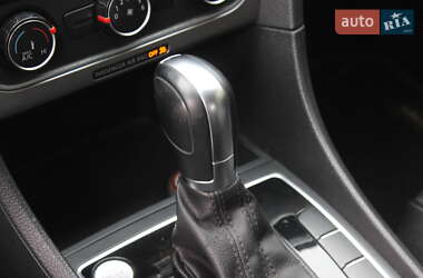 Седан Volkswagen Passat 2015 в 