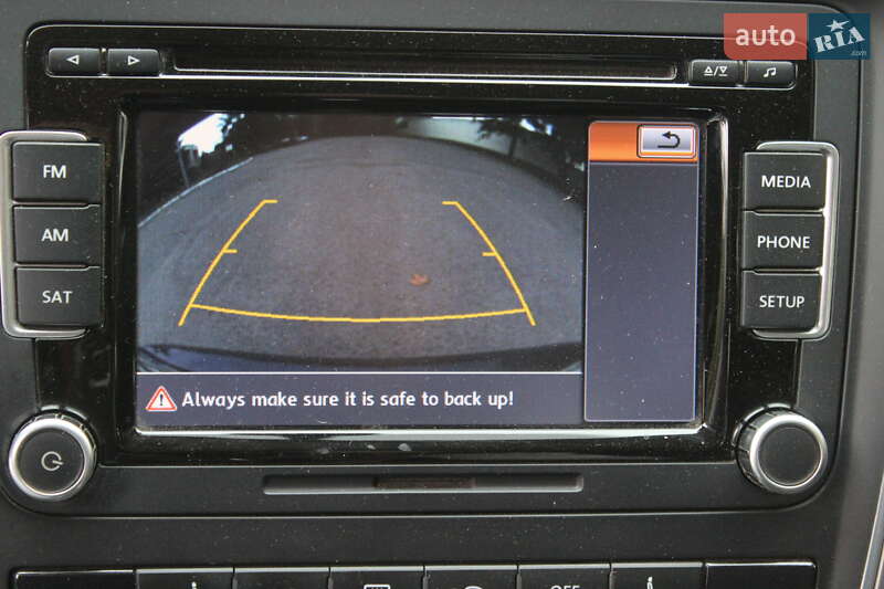 Седан Volkswagen Passat 2015 в Днепре