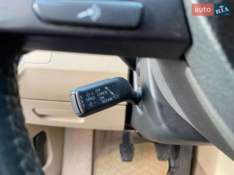 Универсал Volkswagen Passat 2013 в Львове