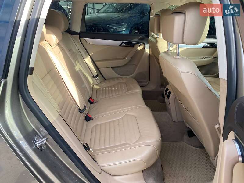 Универсал Volkswagen Passat 2013 в Львове