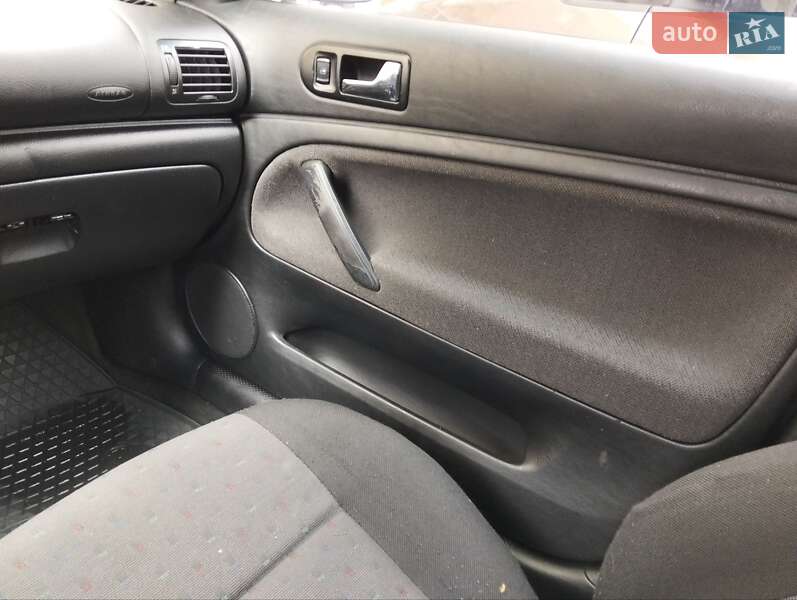 Седан Volkswagen Passat 1998 в Ивано-Франковске