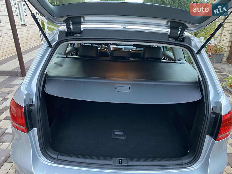 Универсал Volkswagen Passat 2012 в Бучаче